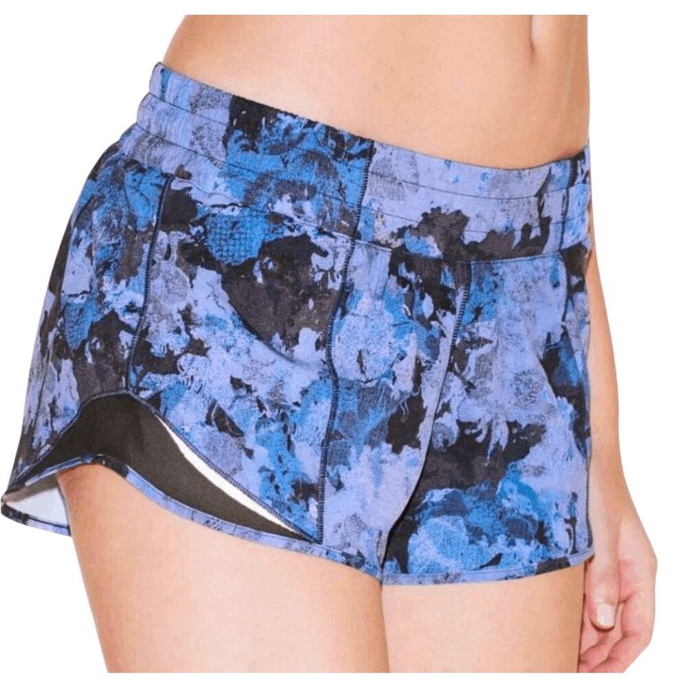 LULULEMON ATHLETICA Hotty Hot Short II 2.5' Size 6